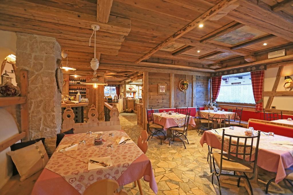 嘎尼拉丁酒店 维哥迪法萨 外观 照片